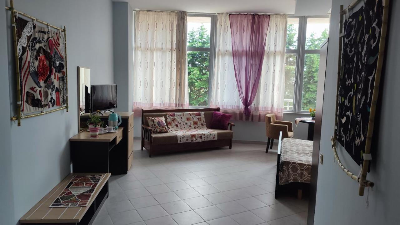 10 Apartmants Olimpia Mir Durres Exterior photo
