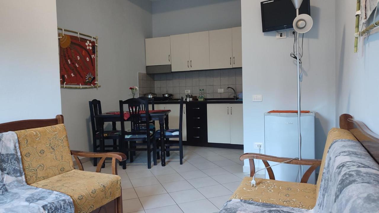 10 Apartmants Olimpia Mir Durres Exterior photo