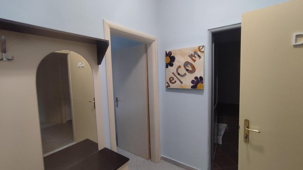 10 Apartmants Olimpia Mir Durres Exterior photo