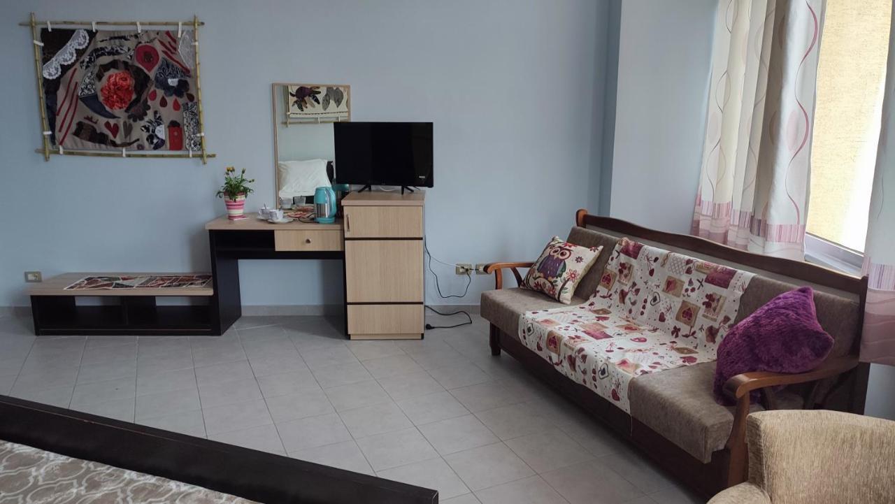 10 Apartmants Olimpia Mir Durres Exterior photo