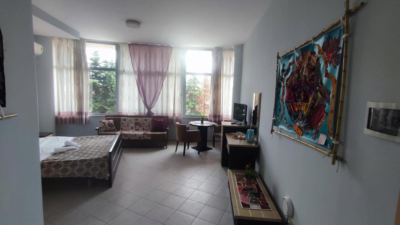 10 Apartmants Olimpia Mir Durres Exterior photo