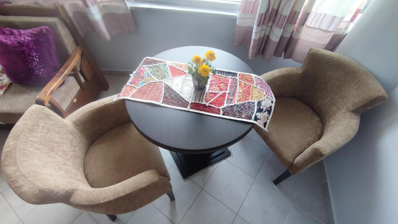 10 Apartmants Olimpia Mir Durres Exterior photo