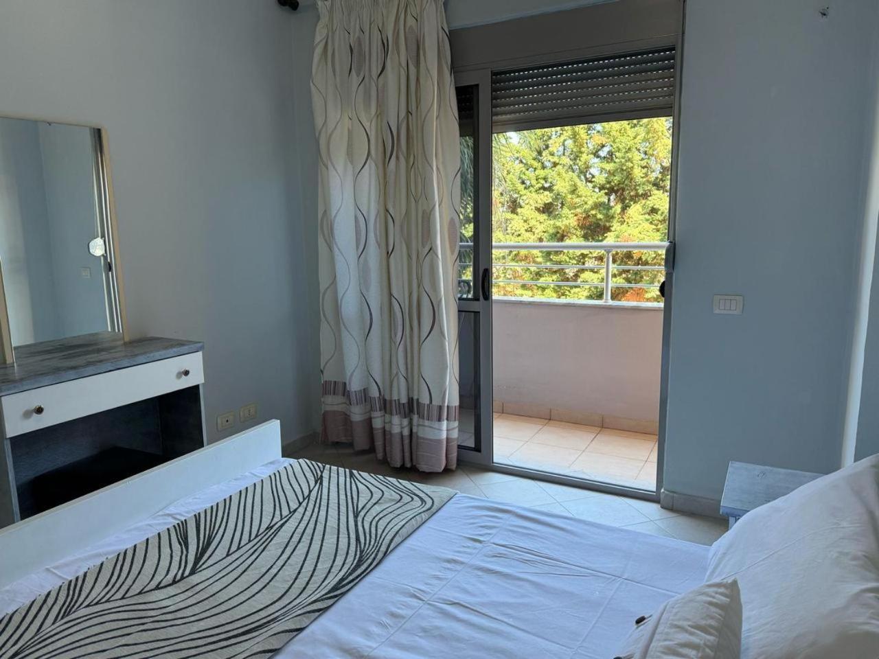 10 Apartmants Olimpia Mir Durres Exterior photo